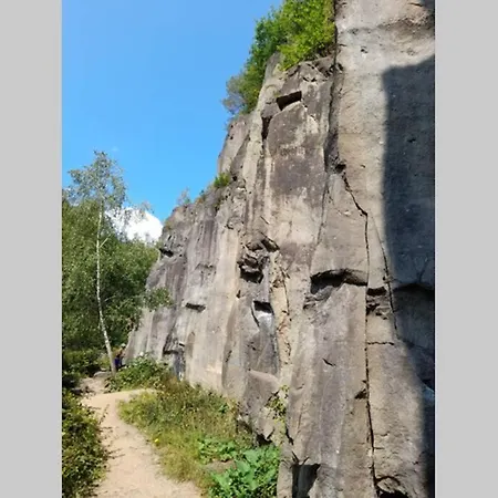 Hinter Burg, Haus Mit Garten * Майен