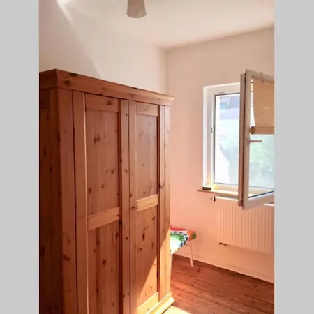 Hinter Burg, Haus Mit Garten Майен