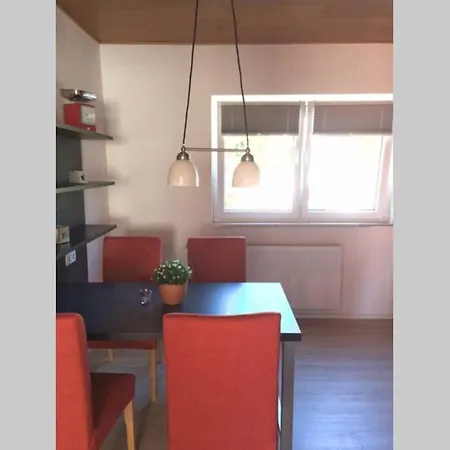 Hinter Burg, Haus Mit Garten Майен