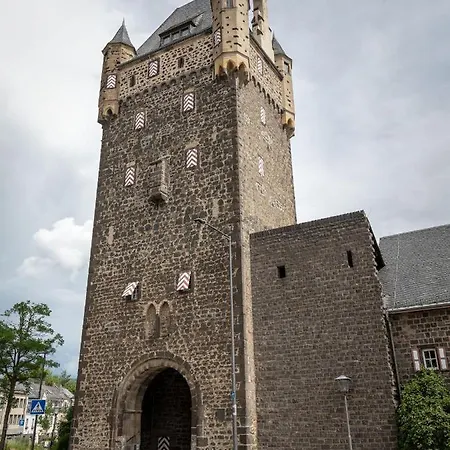 Hinter Burg, Haus Mit Garten Сasa de vacaciones *