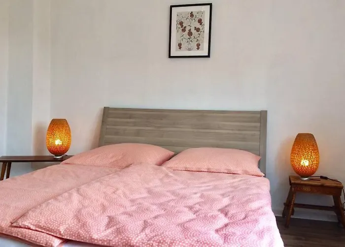 Hinter Burg, Haus Mit Garten Mayen