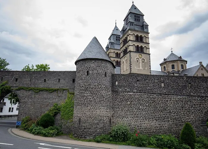 Hinter Burg, Haus Mit Garten Сasa de vacaciones Mayen
